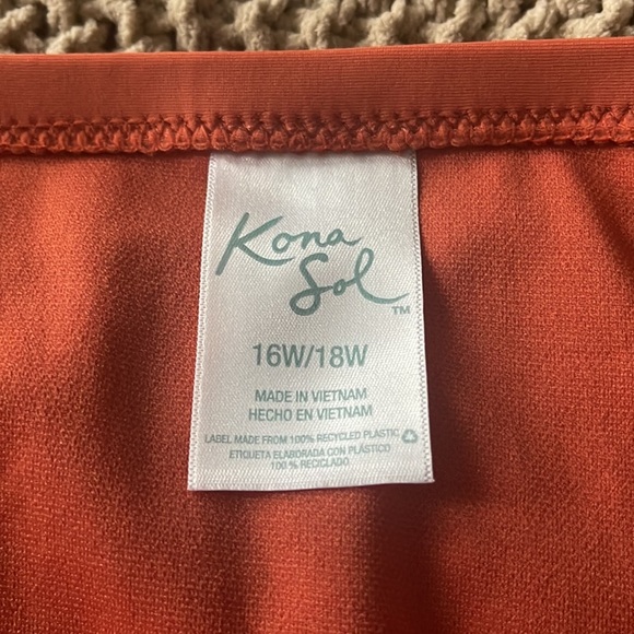Kona Sol Women's Plus Size Bikini Bottom Rust Solid bottoms Sz 16W 18W NWOT - Picture 7 of 10